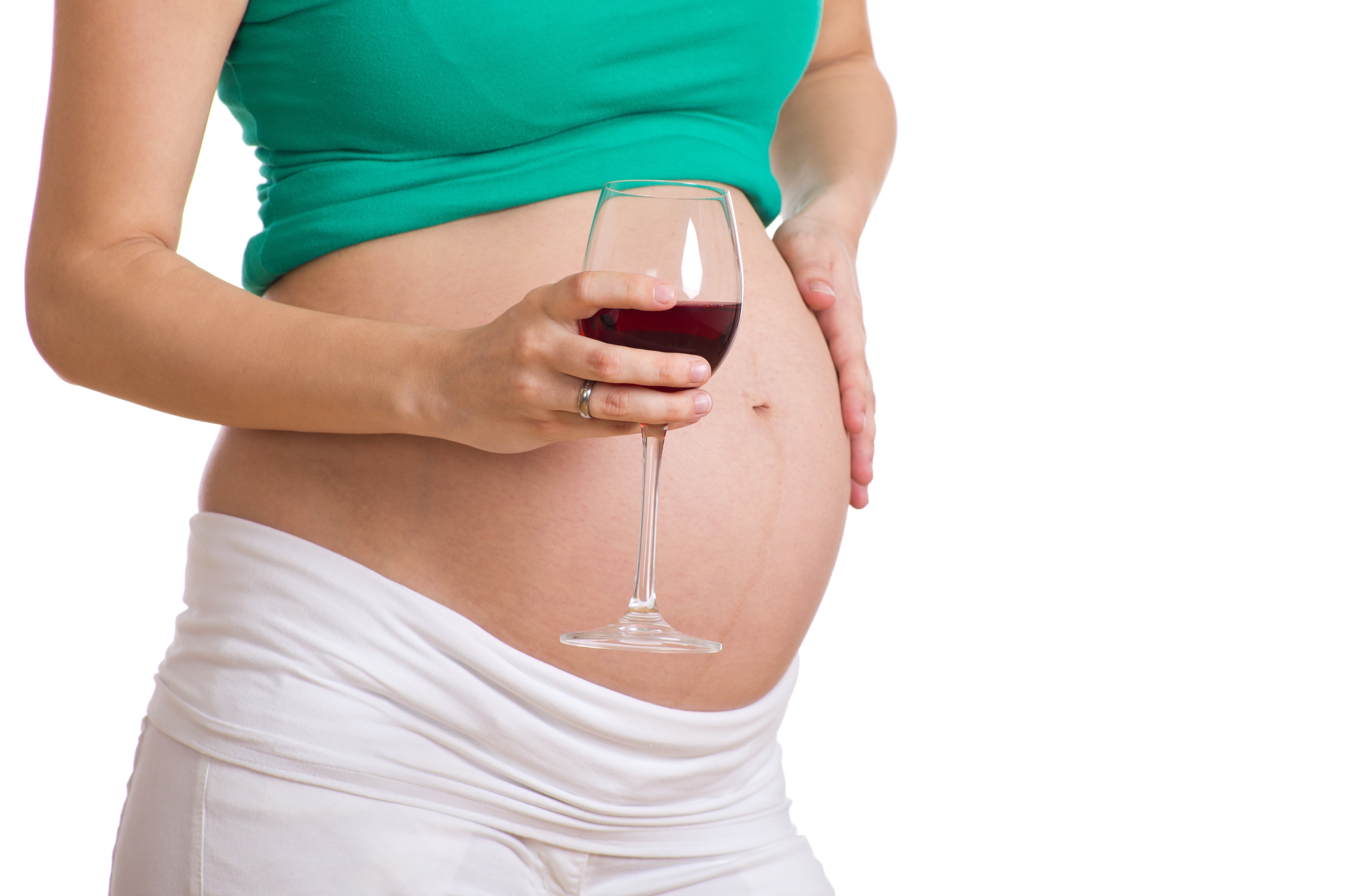 10078164-alcool-et-grossesse-les-risques-seraient-sous-estimes